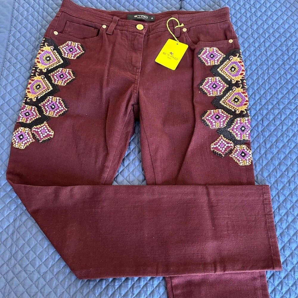 ETRO MILANO maroon jeans, unique embroidery NWT Size 31 Made in Italy